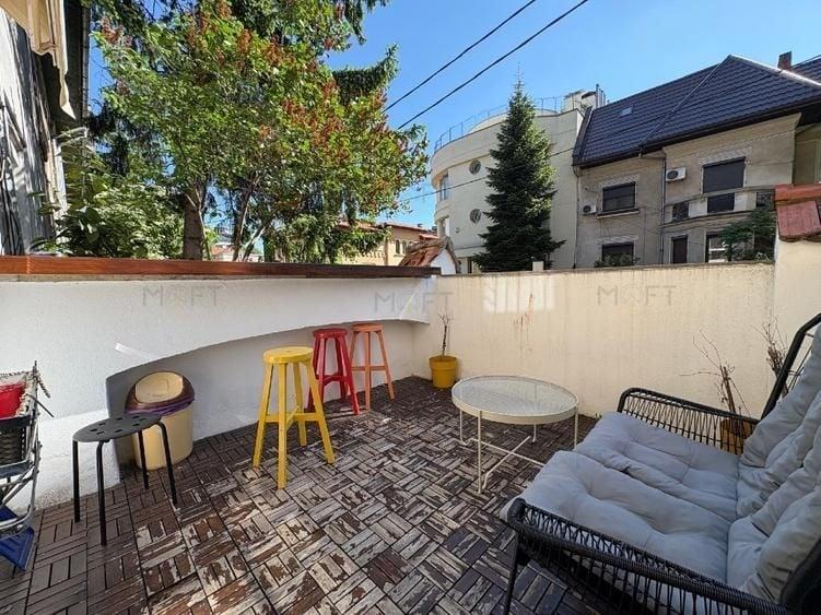 Casă individuală cu 5 camere circular cu Canalizare în Kiseleff