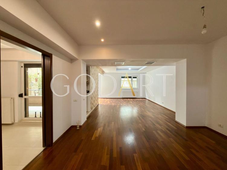 Apartament cu 3 camere decomandat în Herăstrău
