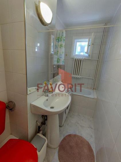 Apartament cu 2 camere, mobilat în P-ța Unirii