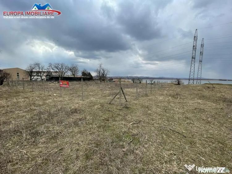 Teren de 2000 mp, în Central