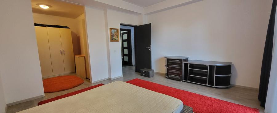 Apartament cu 3 camere semidecomandat în Prelungirea Ghencea