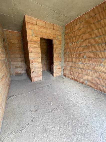 Apartament cu 3 camere decomandat în Calea Moldovei