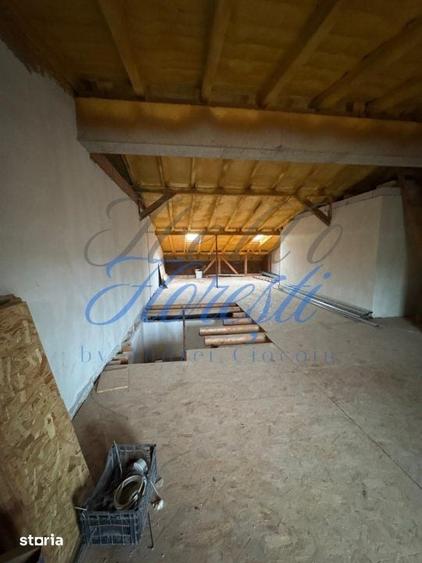 Apartament cu 6 camere semidecomandat în Florești — fotografia 3