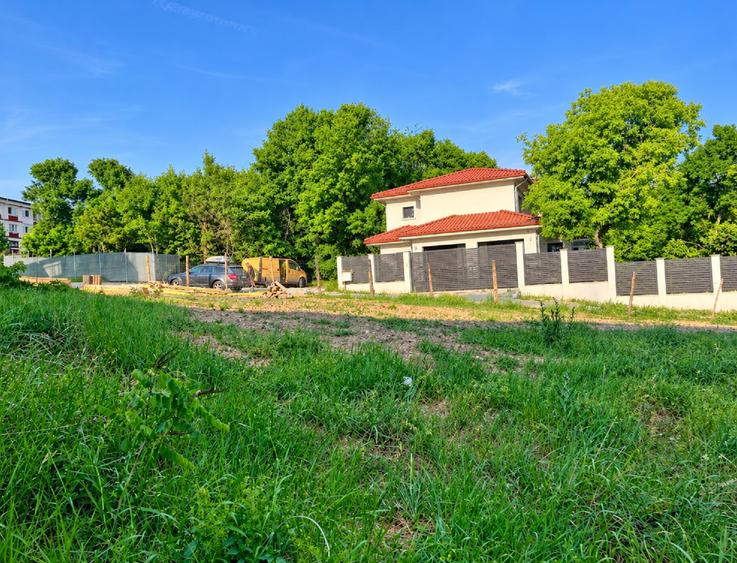Teren Construcții intravilan de 600 mp, în Cornitoiu