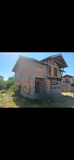 Casă cu 3 camere în Popoveni