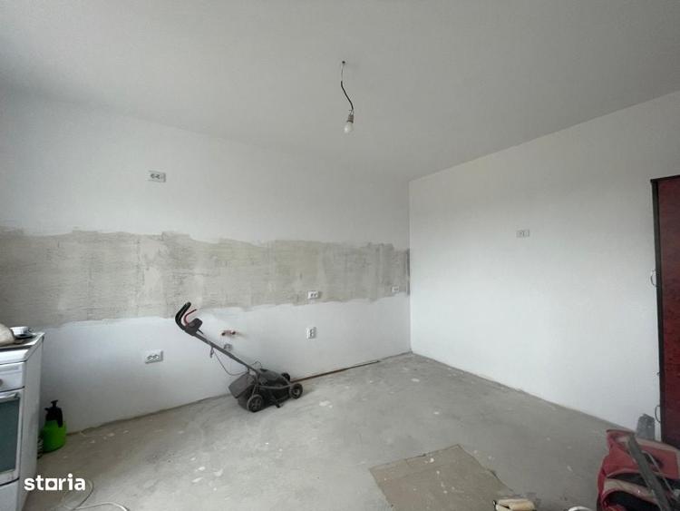 Casă cu 4 camere cu Teren 232 Mp în Central
