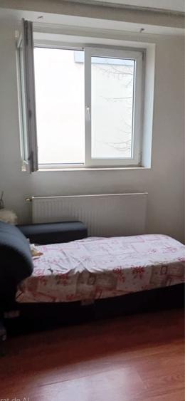 Apartament cu 3 camere semidecomandat în Mărgeanului