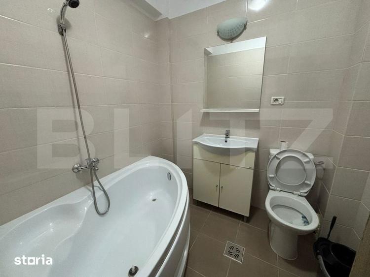 Garsonieră decomandată, mobilată în Valea Adâncă