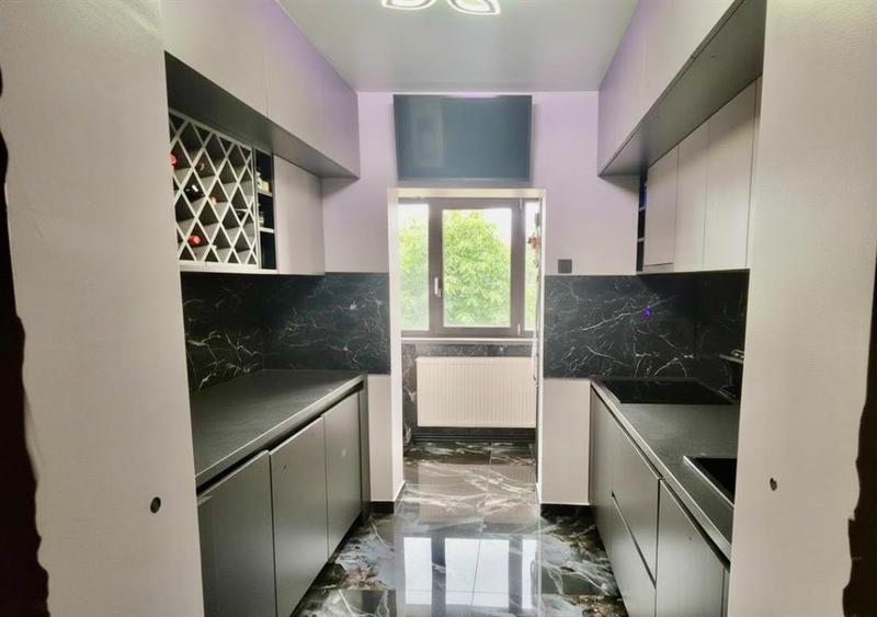 Apartament cu 2 camere decomandat în Nicolina