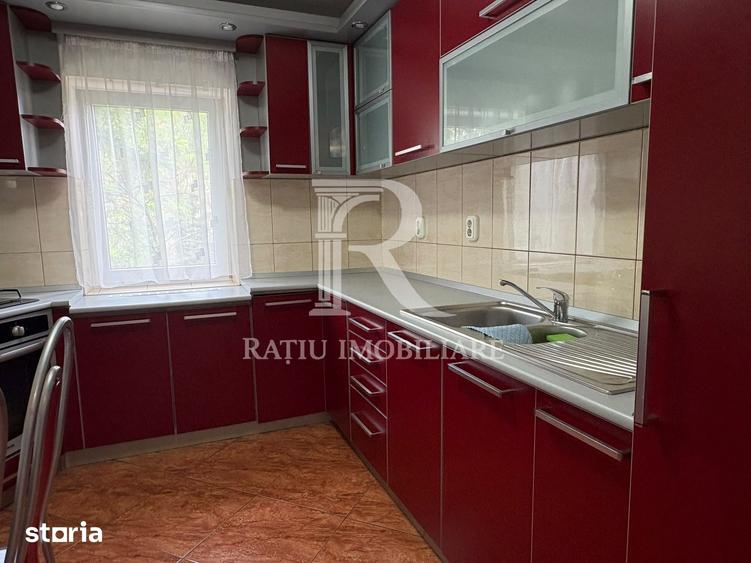 Apartament cu 3 camere decomandat în Decebal