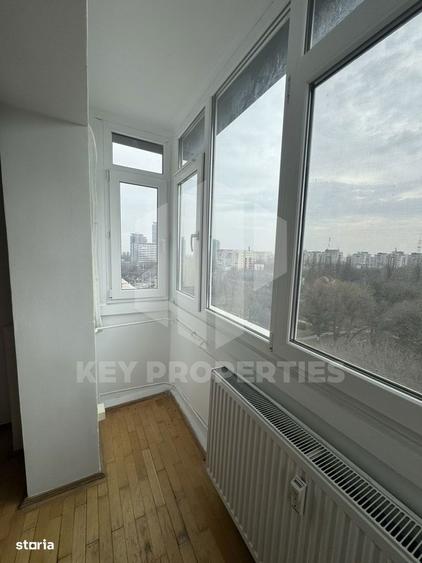 Apartament cu 3 camere, mobilat în Tineretului