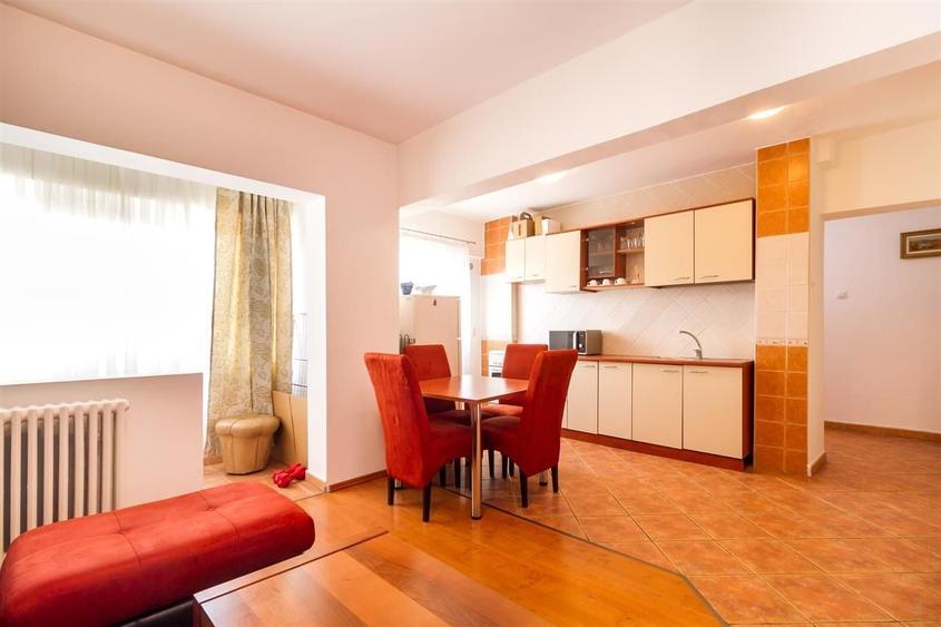 Apartament cu 2 camere semidecomandat, mobilat în Tineretului