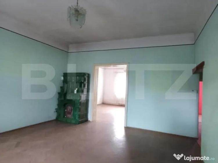 Casă cu 6 camere cu Teren 715 Mp în Turda