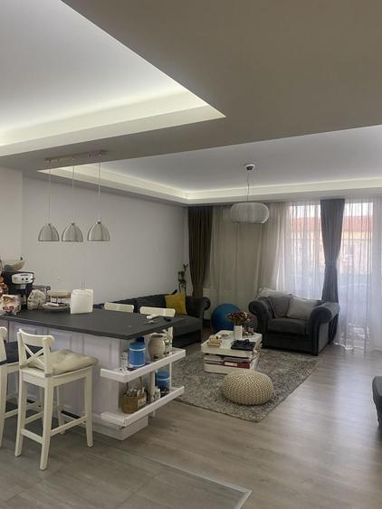 Apartament cu 2 camere decomandat în Central