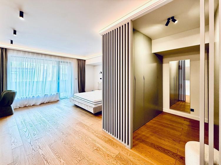 Apartament cu 3 camere decomandat, mobilat în Băneasa