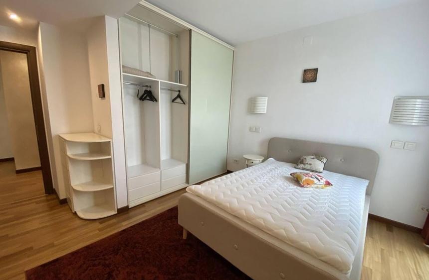 Apartament cu 2 camere semidecomandat, mobilat în Foișorul de Foc