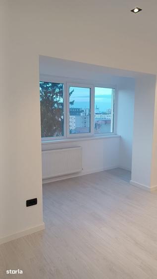Apartament cu 2 camere semidecomandat în 15 Noiembrie