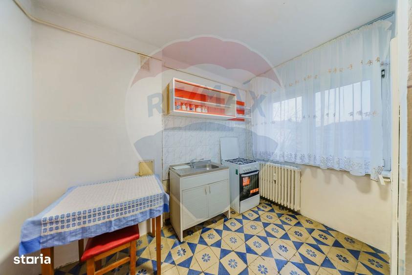 Apartament cu 2 camere, mobilat în Central