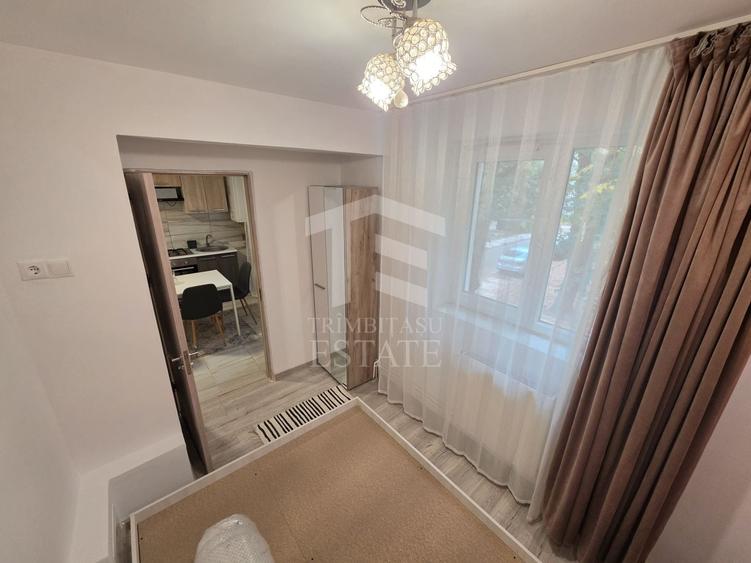 Apartament cu 3 camere semidecomandat, mobilat în Baicului