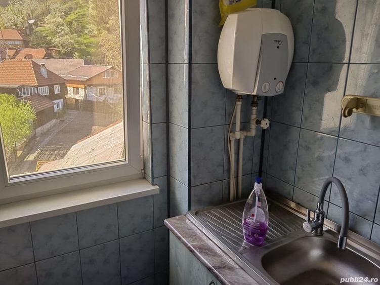 Apartament cu 3 camere în Petrila
