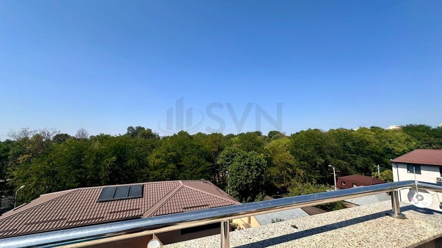 Apartament cu 7 camere decomandat, mobilat în Bucureștii Noi