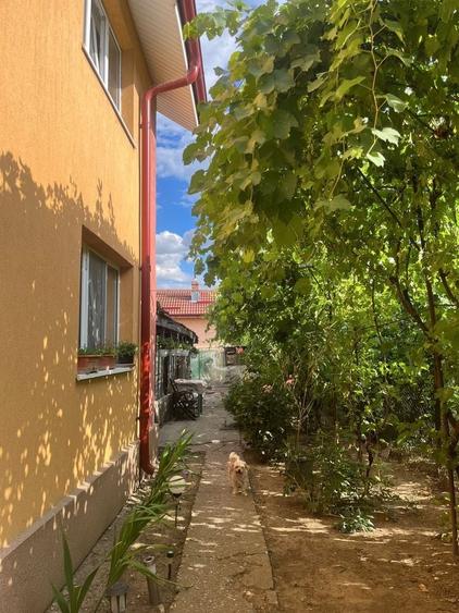 Casă cu 4 camere în Podari