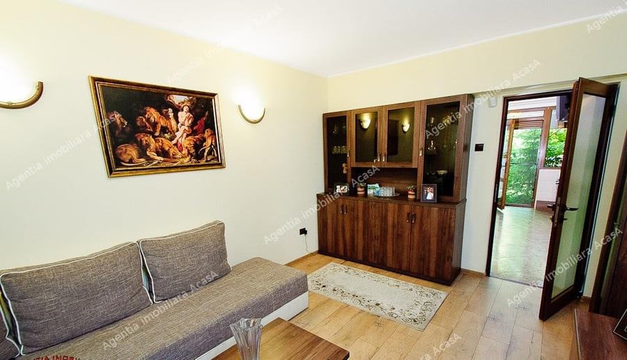 Apartament cu 3 camere decomandat, mobilat în Mazepa 1