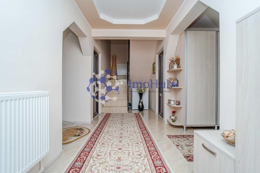 Casă individuală cu 3 camere cu Canalizare în Uricani