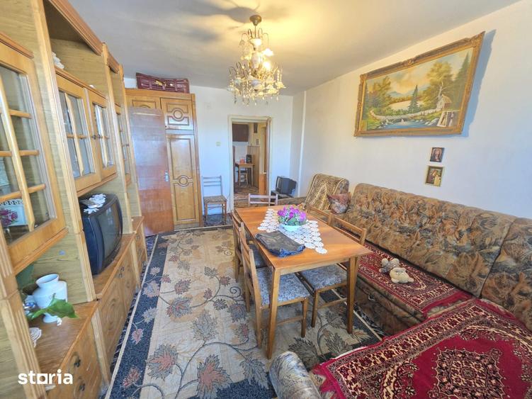 Apartament cu 2 camere semidecomandat în Florilor