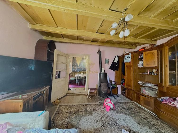 Casă cu 2 camere cu Teren 2232 Mp în Doba