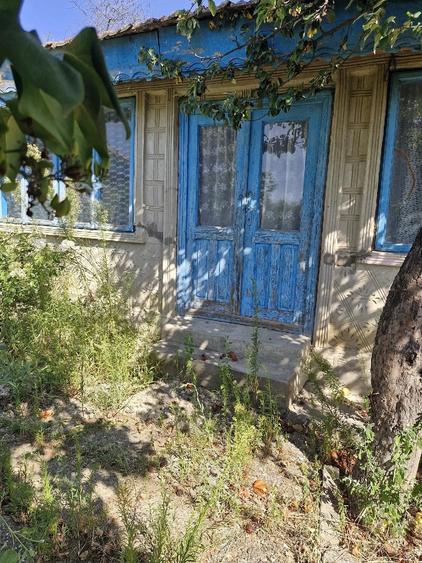 Casă cu 5 camere cu Teren 1200 Mp în Central