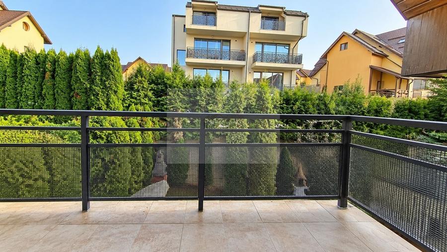 Duplex cu 5 camere cu Canalizare în Bună Ziua