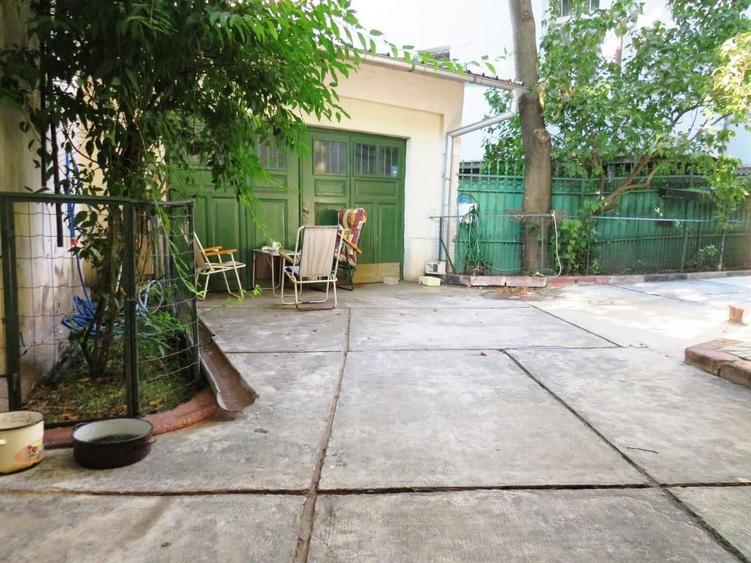 Apartament cu 5 camere, mobilat în Armeneasca