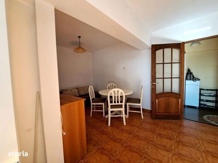 Apartament cu 4 camere decomandat în Central