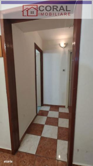 Spațiu comercial, de 30 mp, în 700