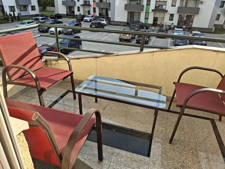 inchiriez apartament cu doua camere, parcare in fata blocului - 8