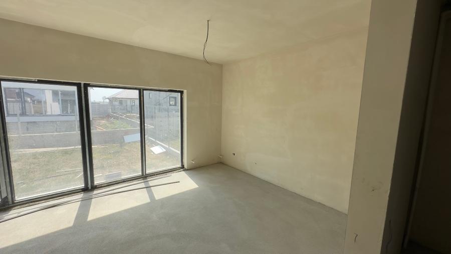 Duplex cu 5 camere cu Canalizare în Sud-Vest