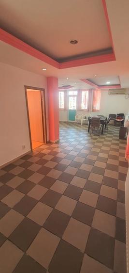 Apartament cu 4 camere decomandat în Fundeni