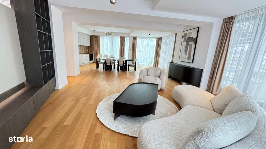 Apartament cu 4 camere în Central