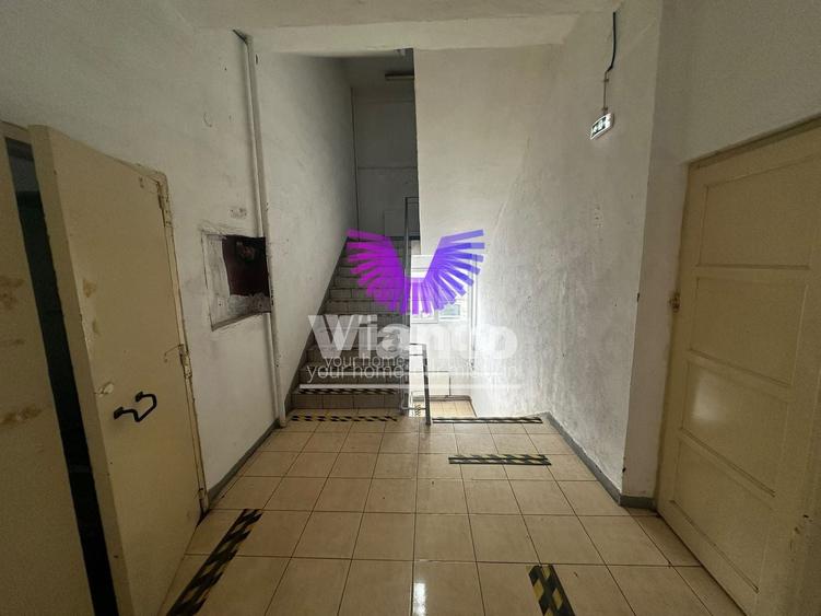 Birou, de 385 mp, în Central