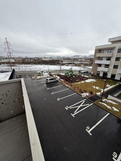 Apartament cu 3 camere semidecomandat în Apahida