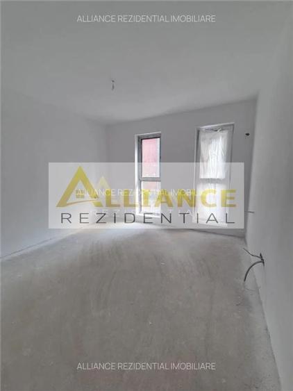 Apartament cu 3 camere decomandat în Metalurgiei