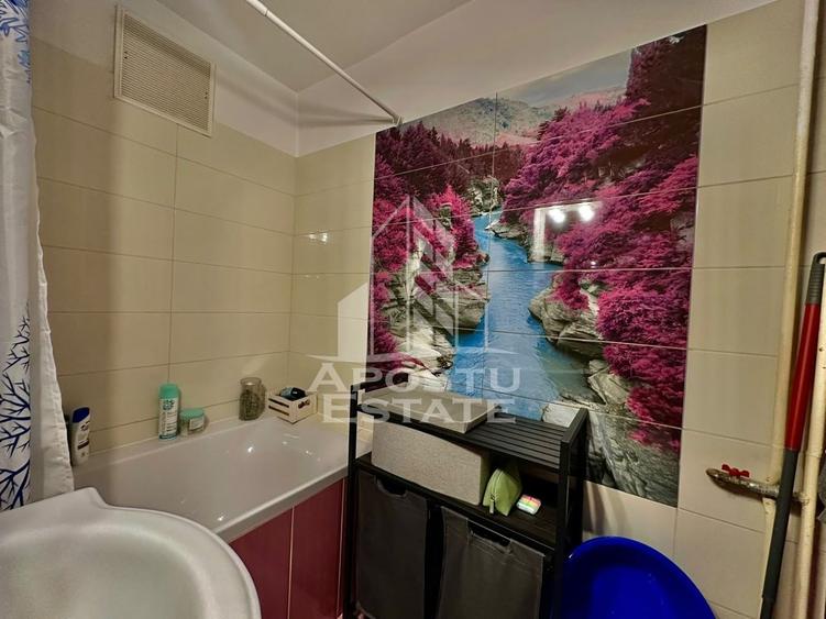 Apartament cu 3 camere semidecomandat, mobilat în Soarelui