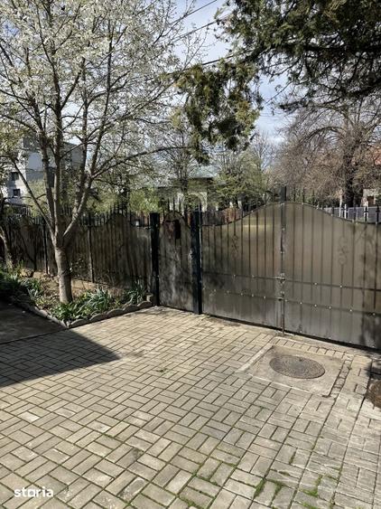 Casă cu 6 camere cu Teren 404 Mp în Buna Vestire