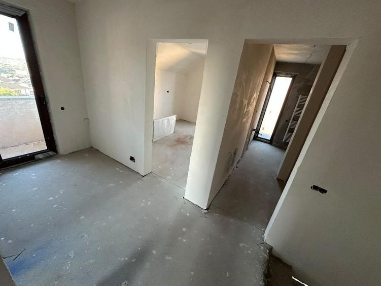 Casă cu 4 camere în Apahida