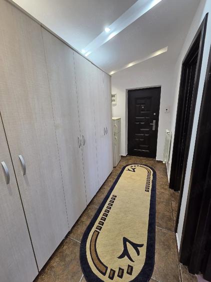 Apartament cu 2 camere decomandat în Horia