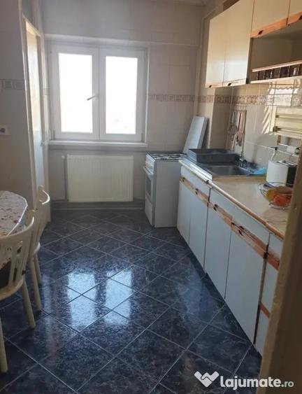 Apartament cu 3 camere decomandat, mobilat în Astra