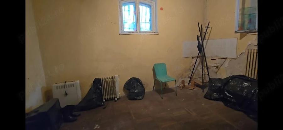 Apartament cu 4 camere decomandat în Magheru
