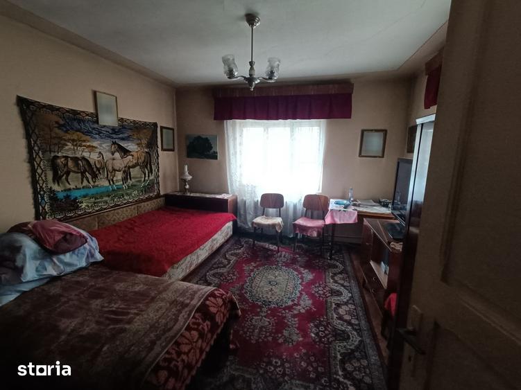 Casă cu 3 camere cu Teren 532 Mp în Central