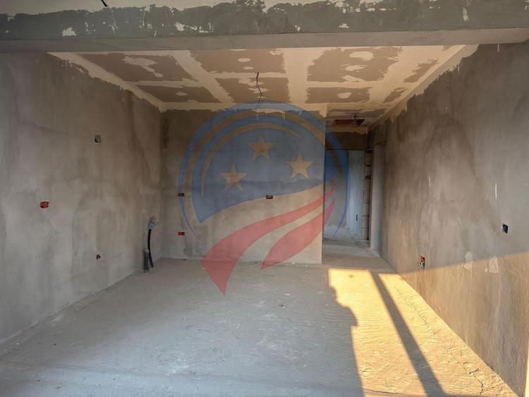 Casă individuală cu 4 camere cu Canalizare în Ișalnița